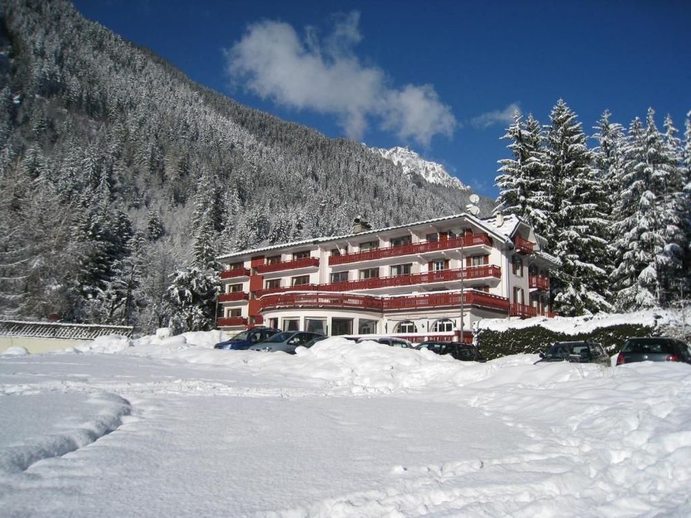 Chalet Hotel La Sapiniere