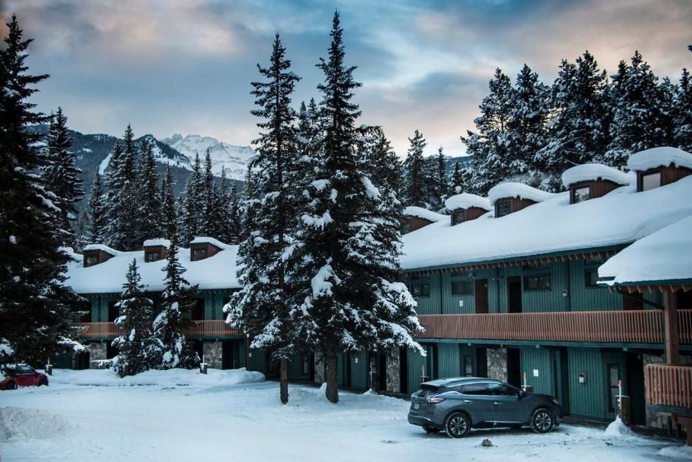 Lake Louise Inn