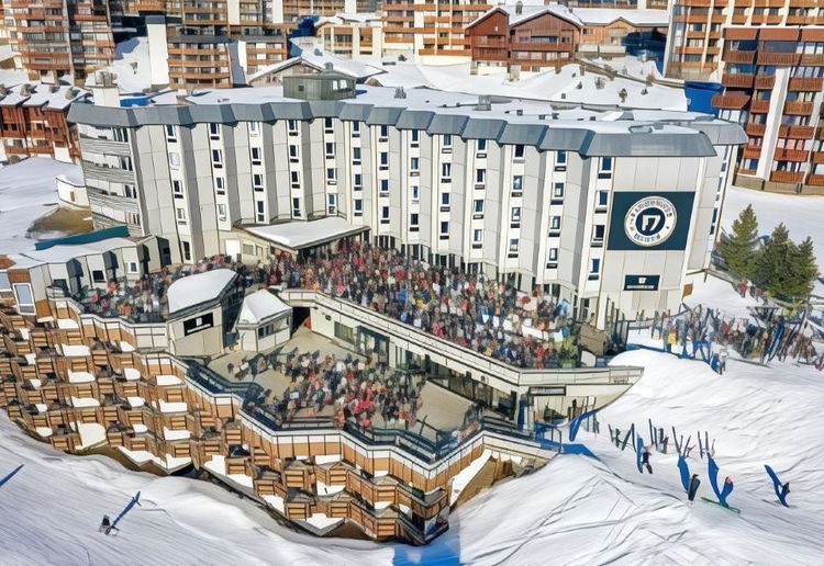 Fahrenheit Seven Hotel