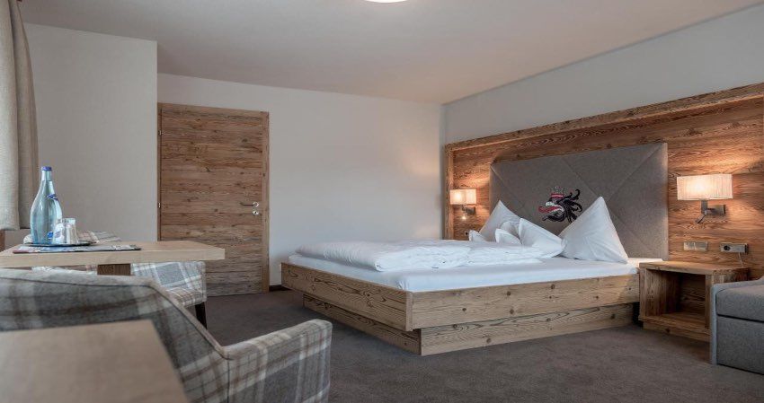 Burghotel Alpengluhn  Image 3