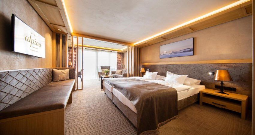 Hotel Alpina Deluxe Image 4