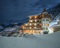 Hotel Schonblick Featured Image