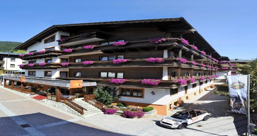 eva, VILLAGE Image 1