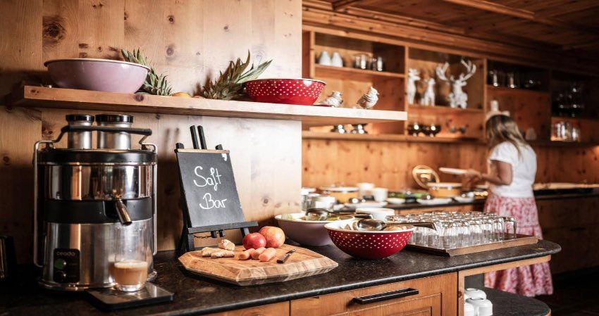 eva, VILLAGE Image 12