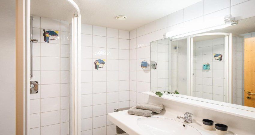 Arpuria Hidden Luxury Mountain Home Image 4