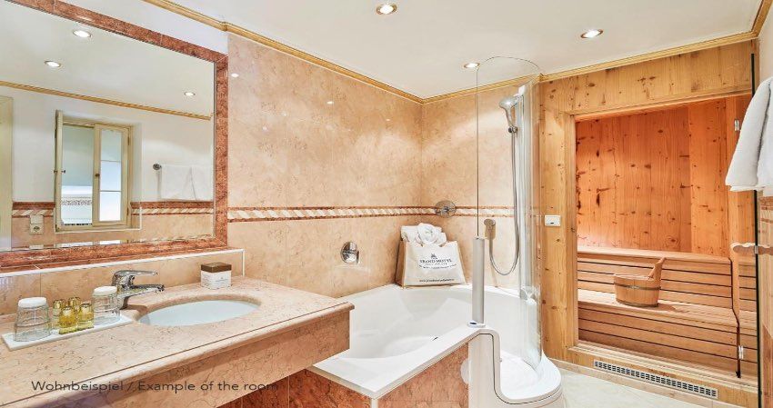 Grand Hotel Image 10