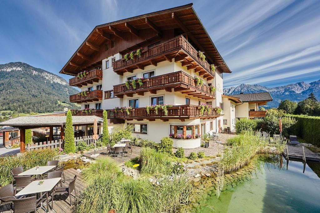 Aparthotel Bergland Featured Image