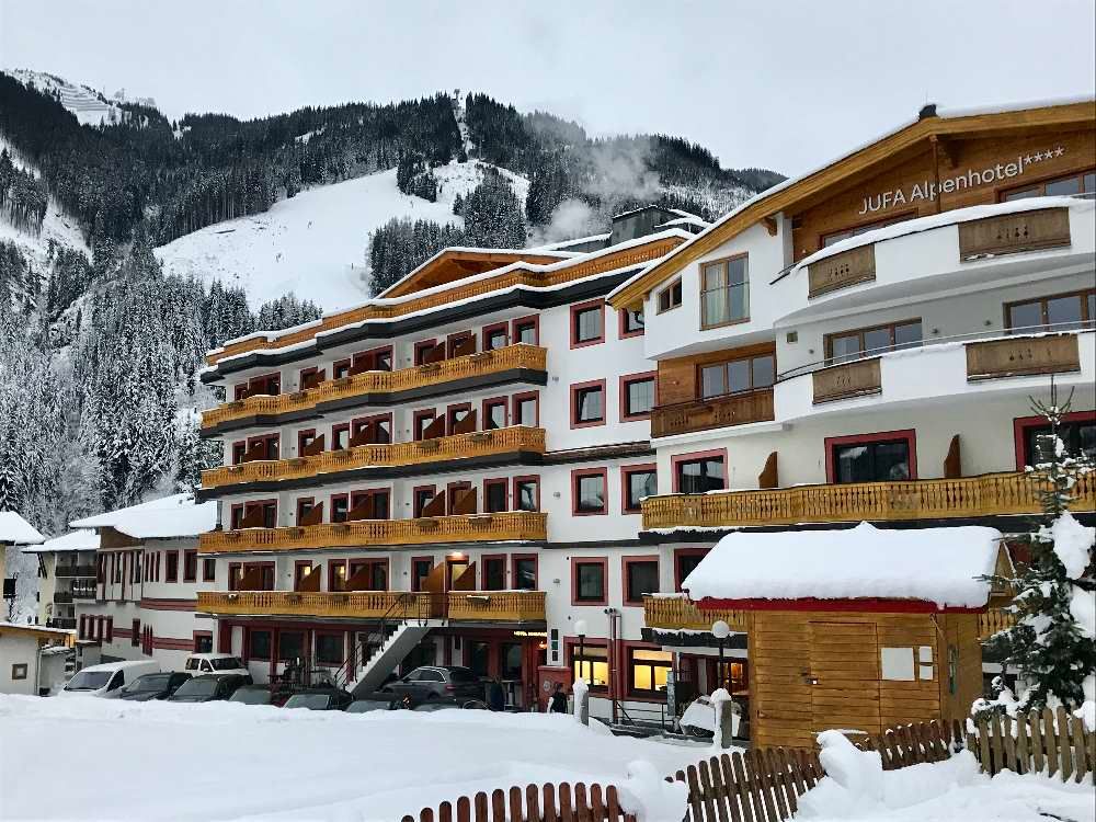 JUFA Alpenhotel Featured Image