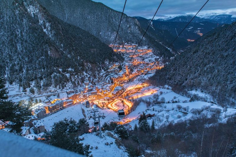 Best ski resorts in Andorra for experienced skiers